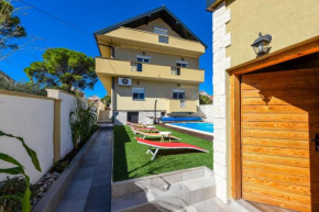 Poolincluded - Villa Yespeace